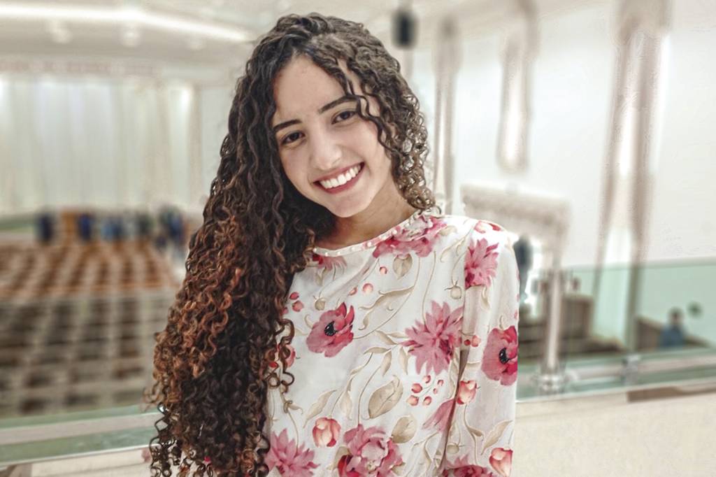 Ádina-Natiele-do-Nascimento,-16,-estudante-de-rondônia.jpg PREPARAÇÃO - Ádina, 16 anos, que quer fazer medicina: desde já, aulas extras -