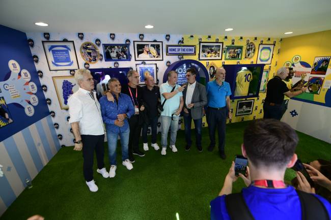 _BAT6186 Evento da Conmebol reuniu veteranos da conquista de 1986 e os campeões do mundo de 1978 -