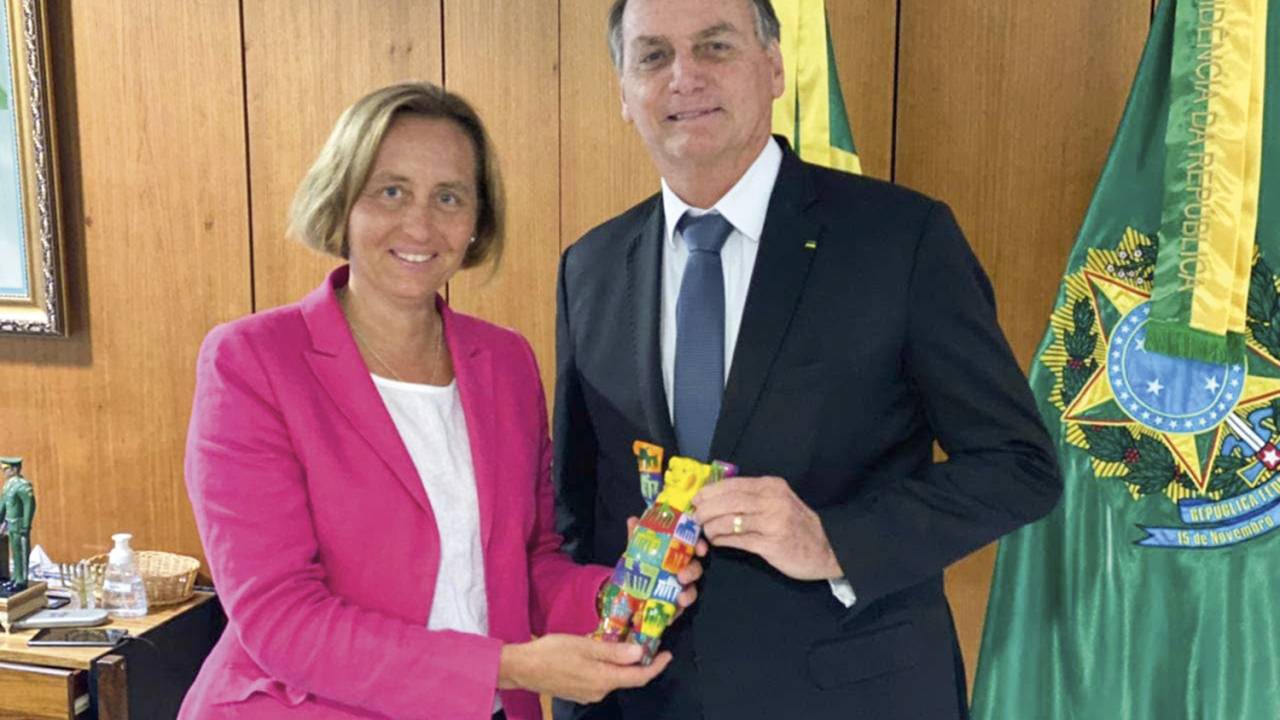 LAÇOS - Bolsonaro e Von Storch: deputada alemã é neta de ministro de Hitler -
