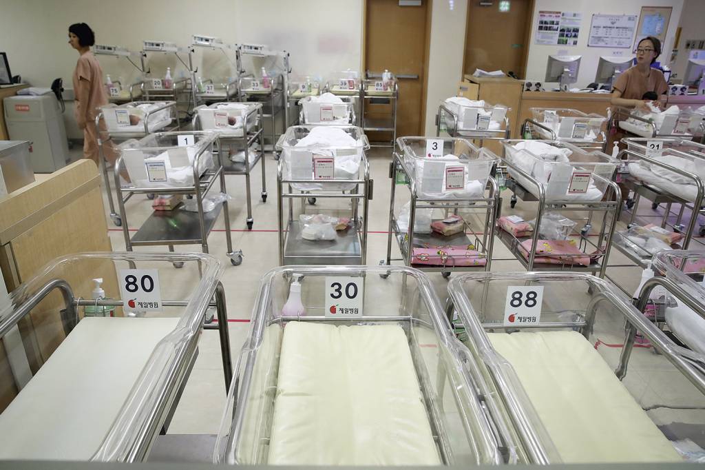COREIA-DO-SUL-MATERINIDADE-2018-02.jpg EM BAIXA - Berçário semivazio em maternidade de Seul: a taxa de fecundidade sul-coreana é a mais baixa do mundo -