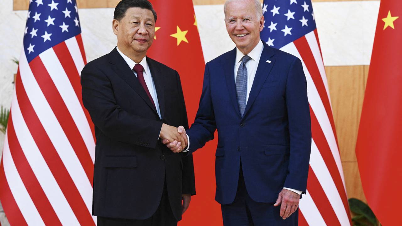ALÍVIO - Biden com Xi pela primeira vez: reforçado pelo resultado da eleição -
