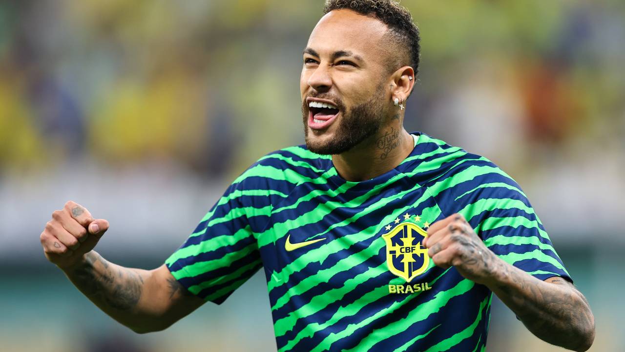 O camisa 10: pela primeira vez desde 2017 fora do top ten, mas ele não parece estar muito triste -