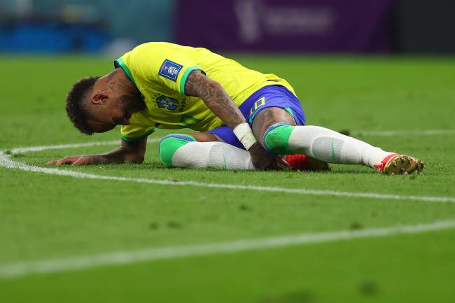 Brazil v Serbia: Group G – FIFA World Cup Qatar 2022 Neymar teve lesão constatada no tornozelo direito -