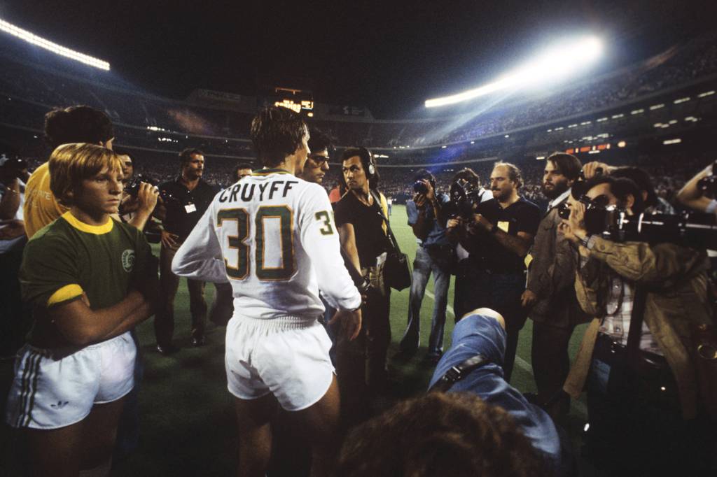GettyImages-699778318.jpg EM 1978 - Cruyff abriu mão do Mundial da Argentina: problemas familiares -