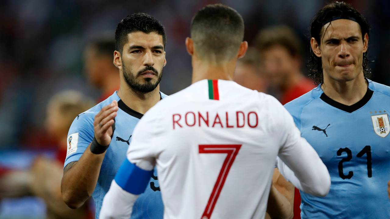 Luis Suárez e Cristiano Ronaldo em encontro durante a Copa da Rússia -