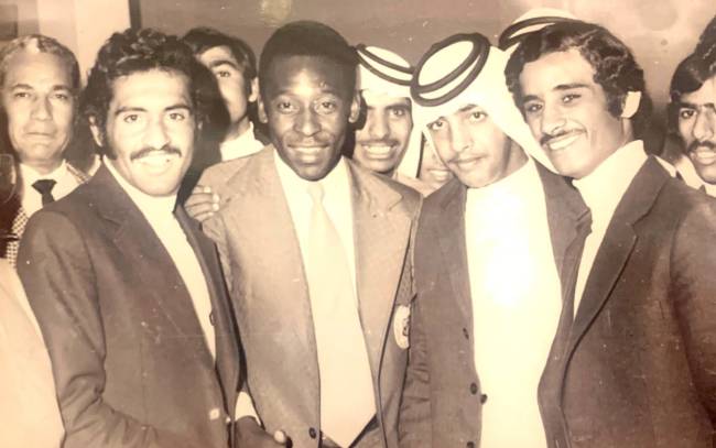 Mohamed Al Siddique and Pele Pelé em foto junto com Mohamed Al Siddique -