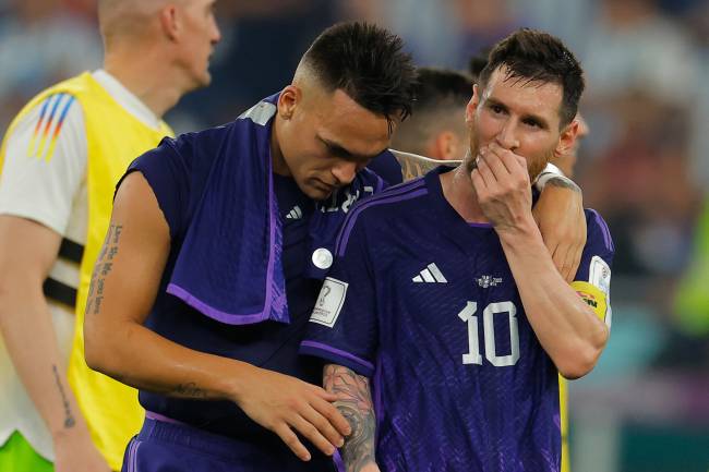 Lautaro Martínez Ao lado de Lionel Messi, parceiro de ataque e autor de três gols no Mundial -
