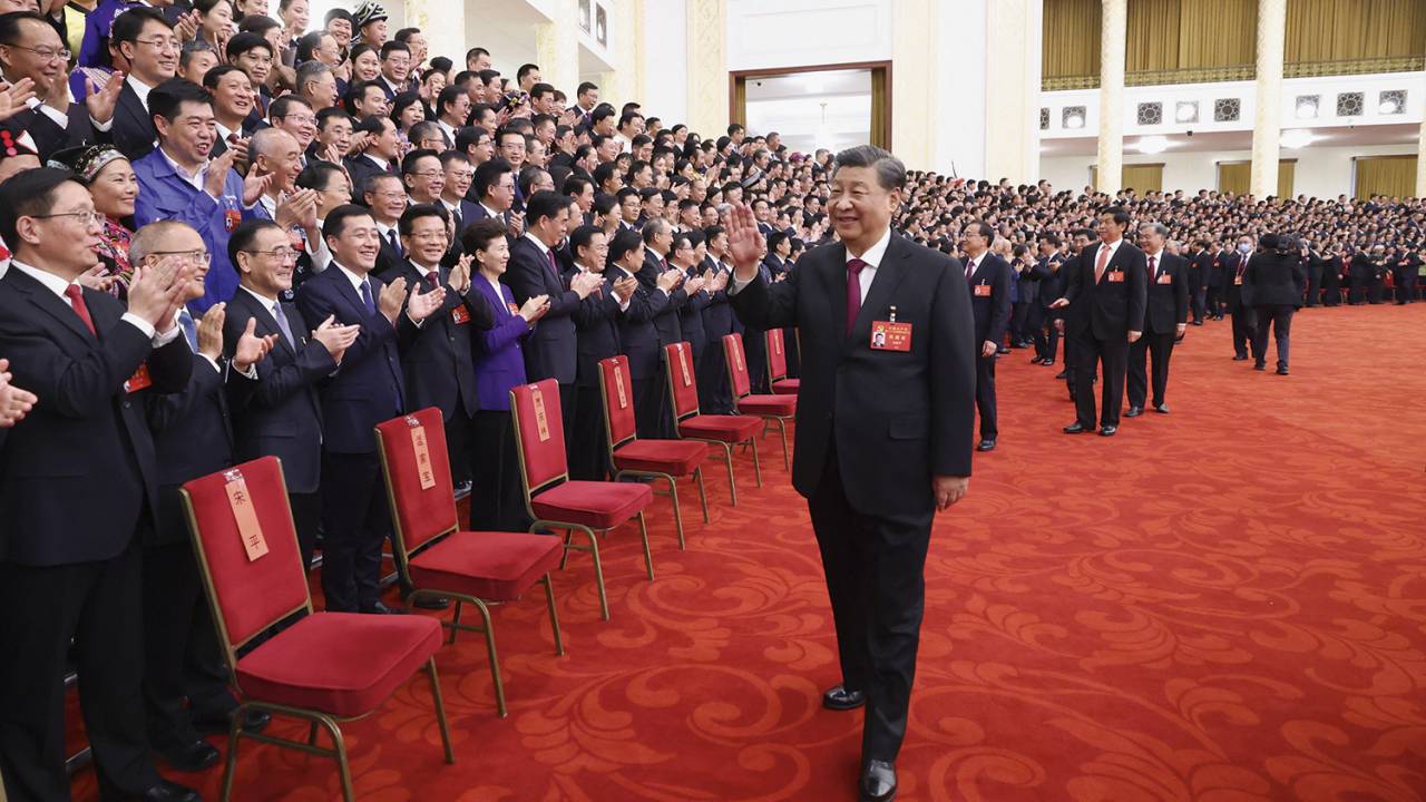 TODO-PODEROSO - Xi reverenciado no encontro do PC: inédito terceiro mandato centrado em uma China hegemônica -