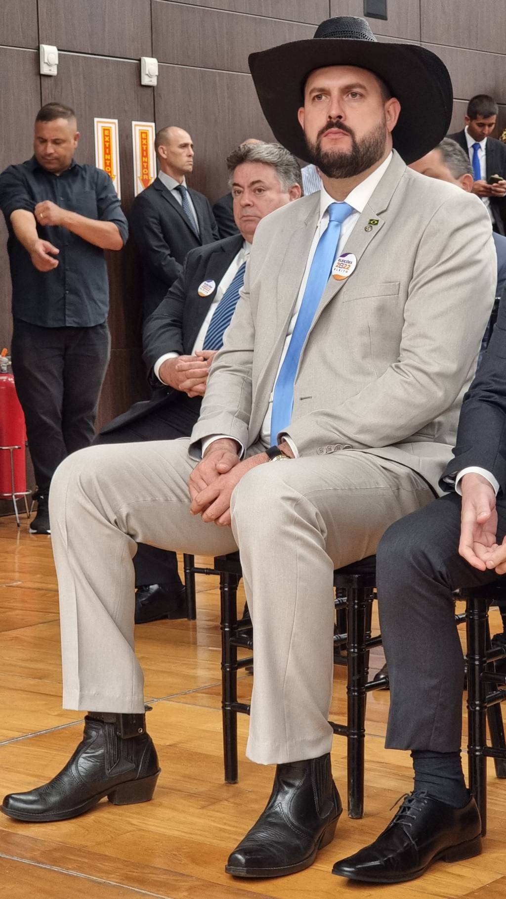 Zé Trovão Tornozeleira Zé Trovão participa de cerimônia de diplomação como deputado federal por Santa Catarina, nesta segunda-feira, na Alesc.