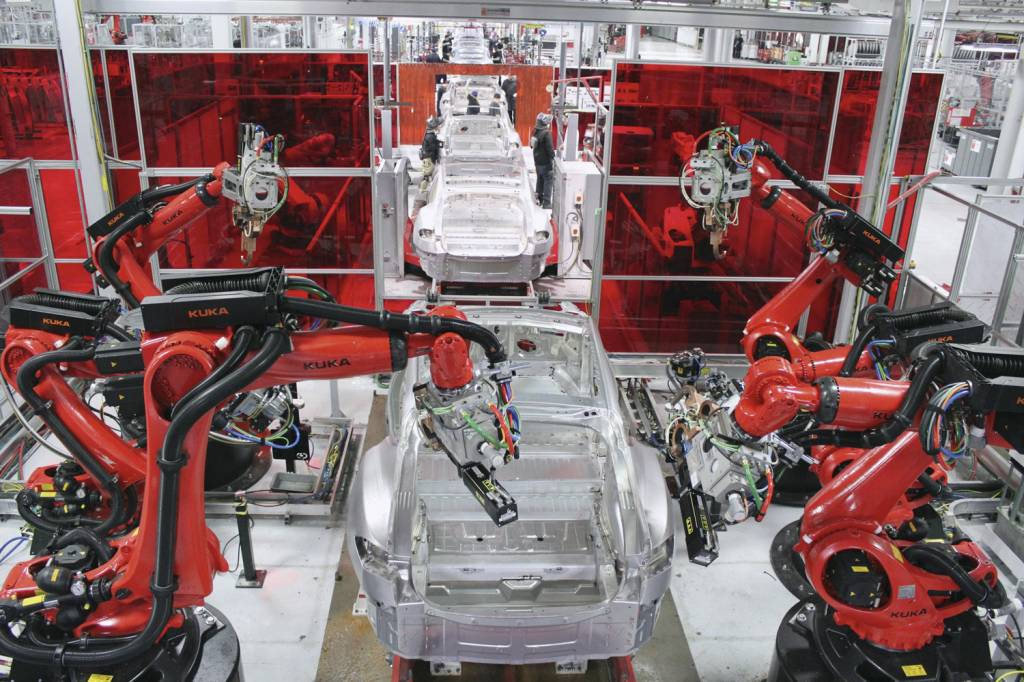 AP992202325888.jpg INCENTIVO - Planta da Tesla: carros elétricos estão no plano de subsídios -