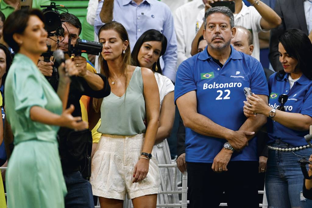 ARTHUR-LIRA-CAMPANHA-JAIR-BOLSONARO-2022-9.jpg OUTROS TEMPOS - Lira no lançamento da candidatura de Bolsonaro: apoio ao presidente não dificultará a sua reeleição -