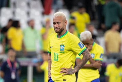 Neymar chora após eliminação da Copa: o terceiro fiasco pessoal em Mundiais -