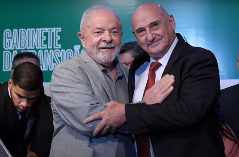 Zanin garante ao general GDias, ex-GSI, direito ao silêncio na CPMI