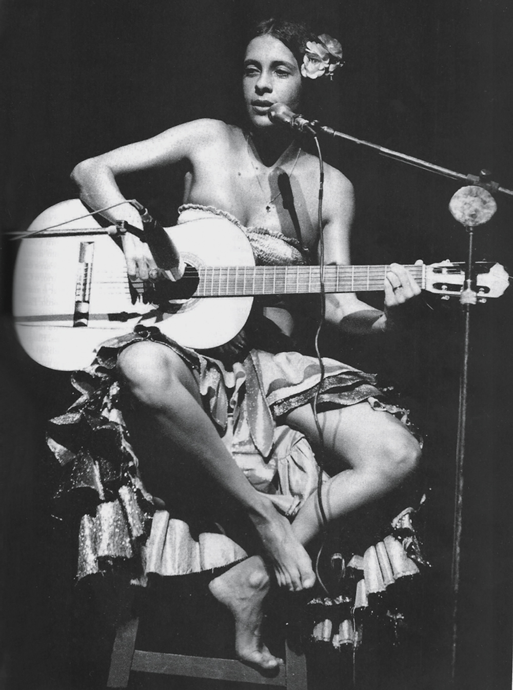 Gal-Costa—1973-foto-Thereza-Eugenia—Revista-Brasileiros.jpeg_1 GAL COSTACantora
