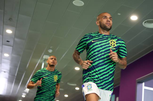 Cameroon v Brazil: Group G – FIFA World Cup Qatar 2022 Daniel Alves será uma das novidades do Brasil diante dos camaroneses -