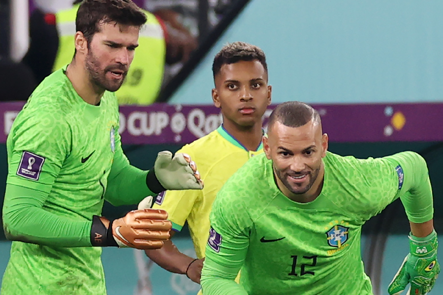 Weverton agradece chance de Tite: ‘Foi especial, agora só falta o hexa’