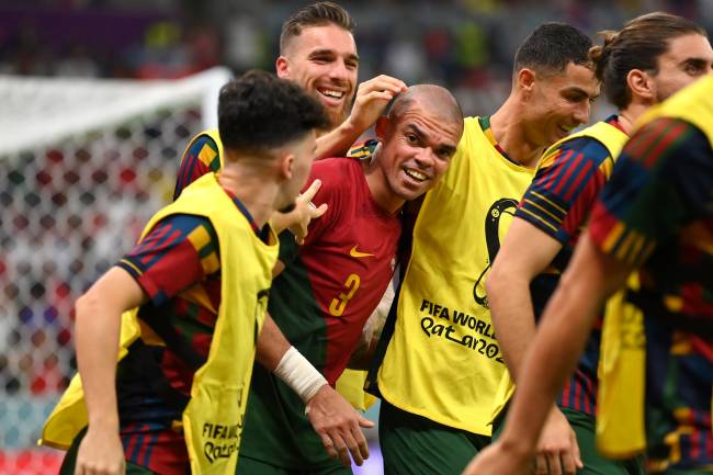 Cristiano Ronaldo KLAUS Ronaldo celebra o segundo gol português marcado por Pepe -