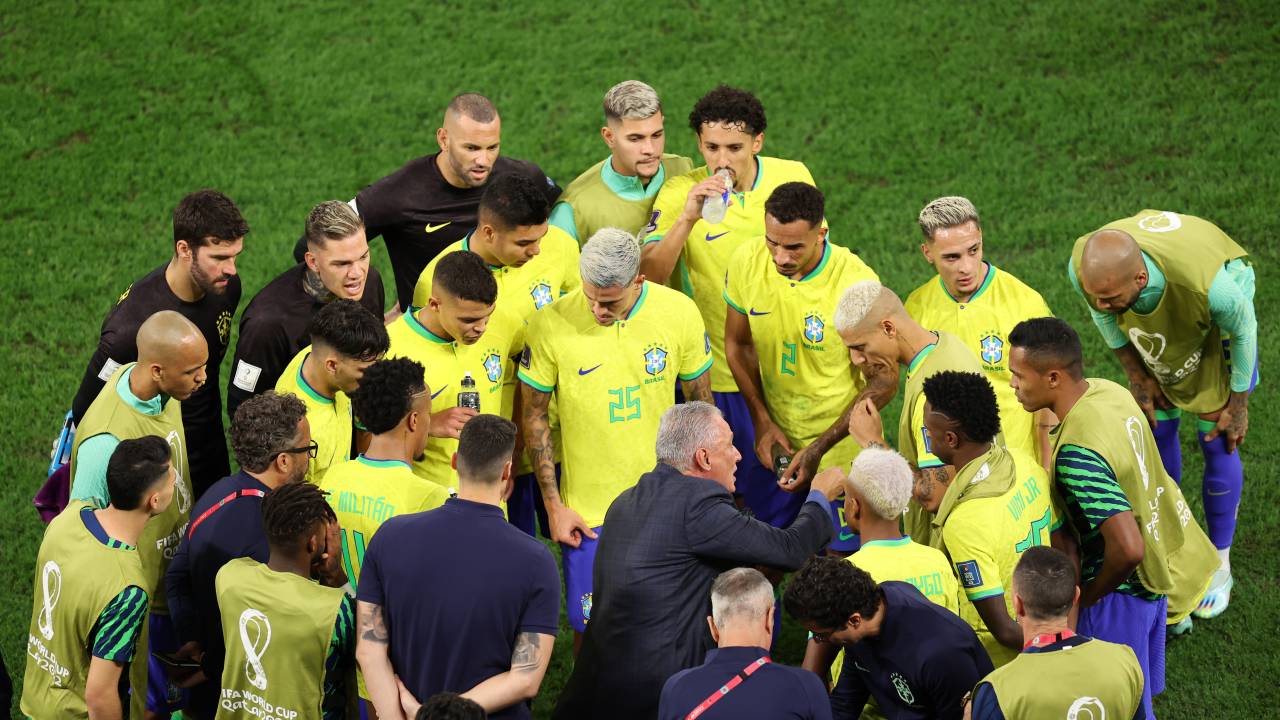 Tite no momento da escolha dos batedores: por que não Neymar primeiro?