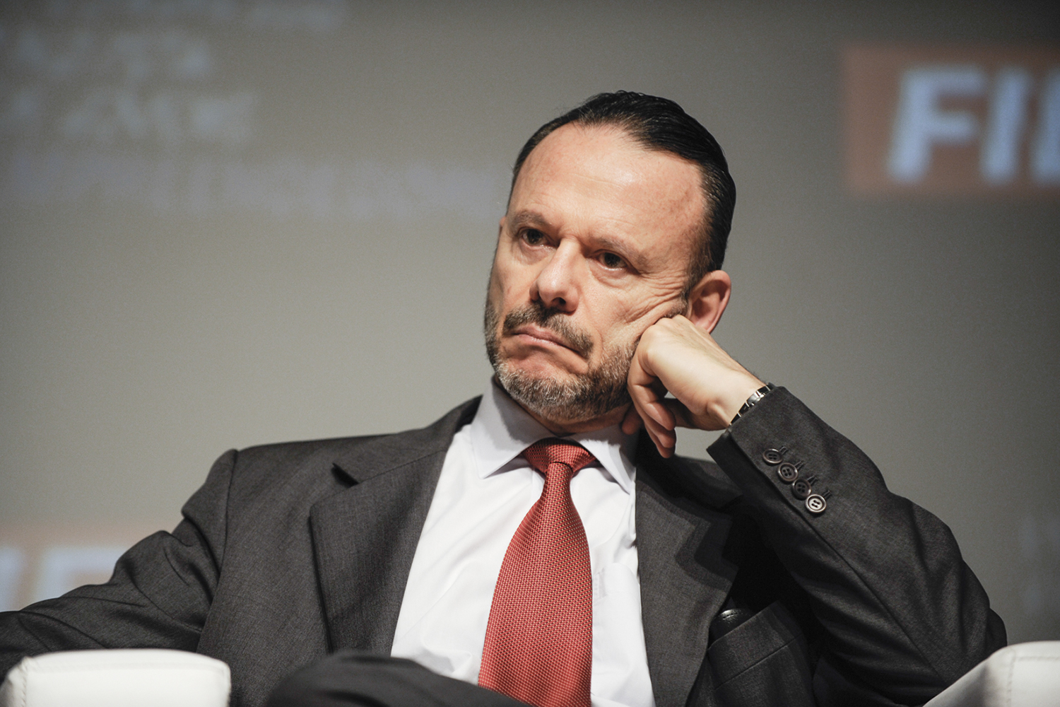 PASSADO -&ensp;Coutinho: dinheiro farto a empresas consideradas estrat&eacute;gicas -