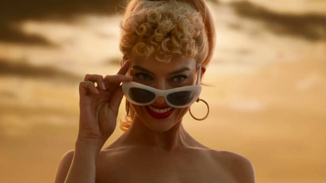 Margot Robbie como Barbie em filme sobre a boneca