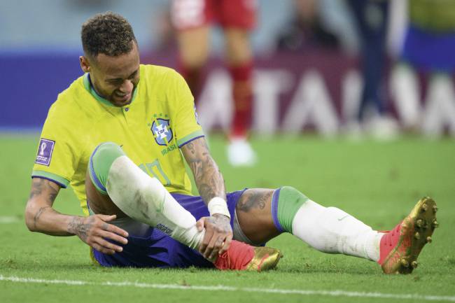 f109b4cb274d12ac1753fe5b0ff1103177812a25.jpg JOGO DURO - Neymar: vibração de parte das pessoas com o drama do craque -