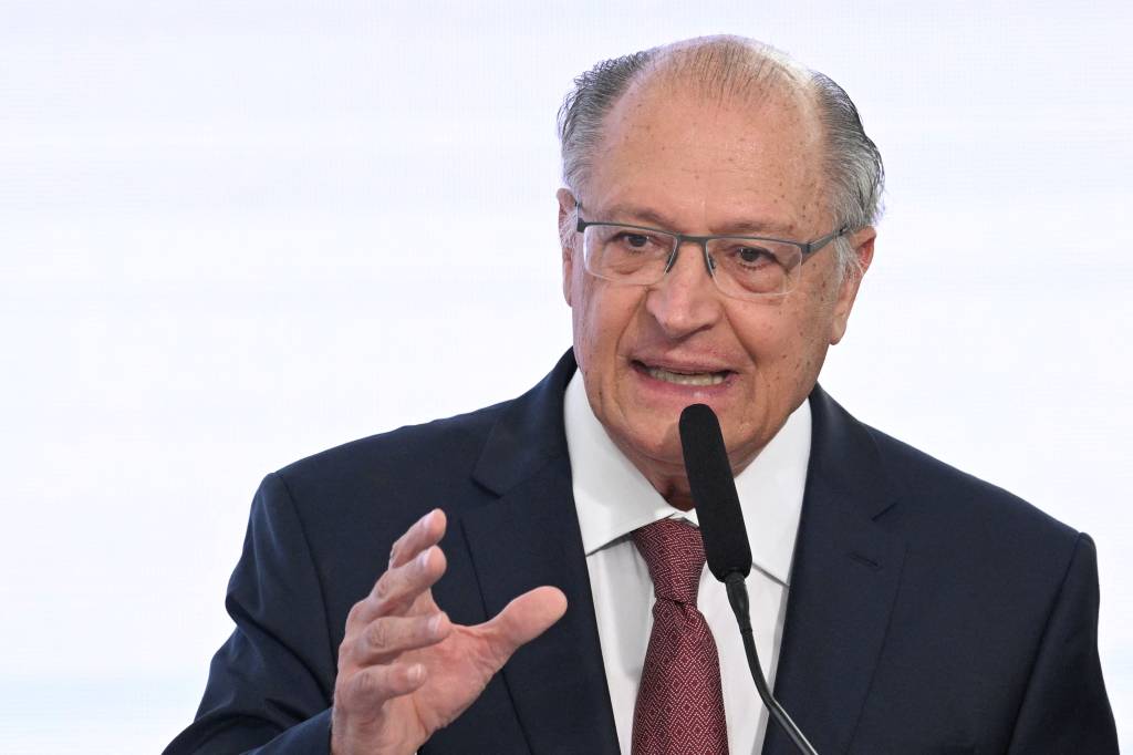 Alckmin participa da marcha dos prefeitos em Brasília