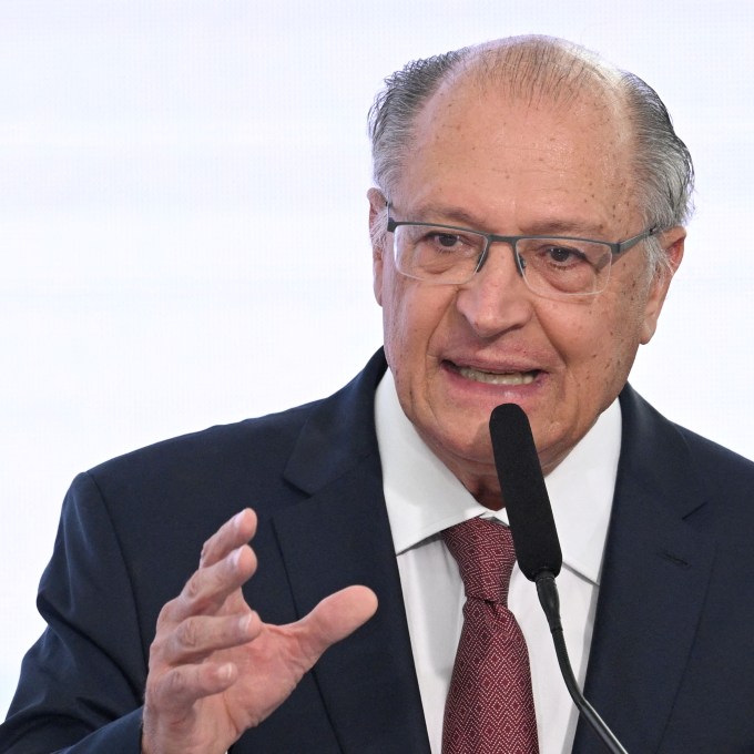 Alckmin participa da marcha dos prefeitos em Brasília