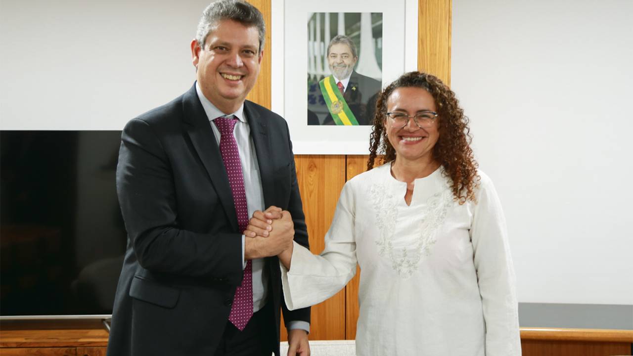 EX-RADICAL - Kelli, ao lado do ministro Márcio Macêdo: indignação com invasões e depredações — do dia 8 de janeiro -