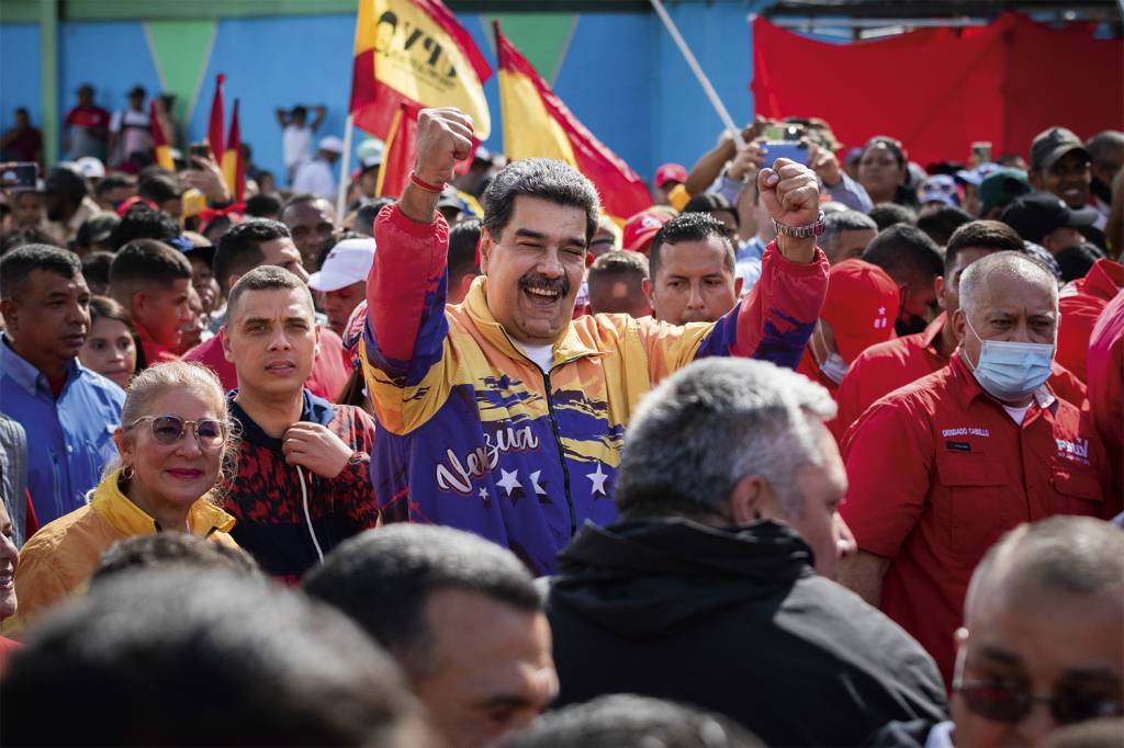 NICOLAS-MADURO-VENEZUELA-2023-01.jpg COMPAÑEROS - Maduro: apoio de Lula e Fernández ao direito de implantar seu “modelo” autoritário -