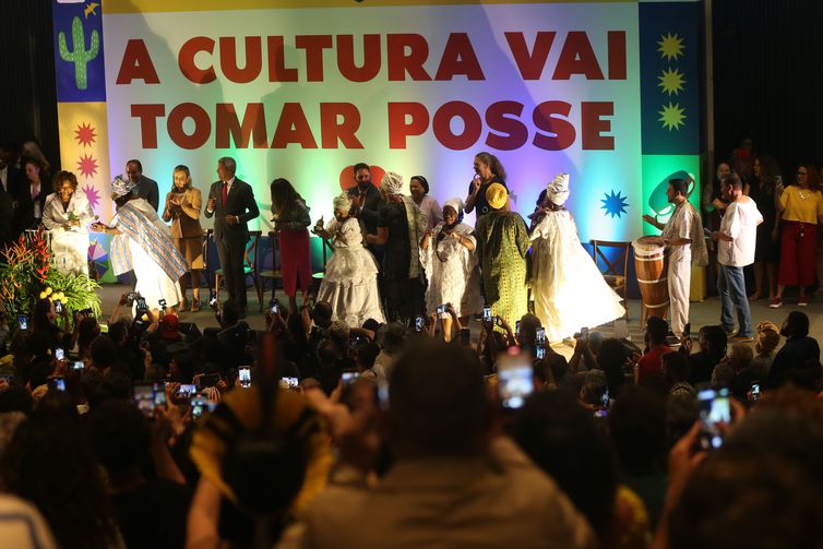 Cerimônia de posse ministra da Cultura, Margareth Menezes. Clima de festa toma cerimônia de posse da ministra da Cultura, Margareth Menezes