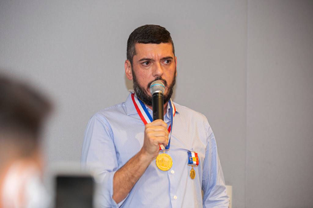 PF prende presidente da Alerj e Gilmar restringe impeachment de ministros do STF