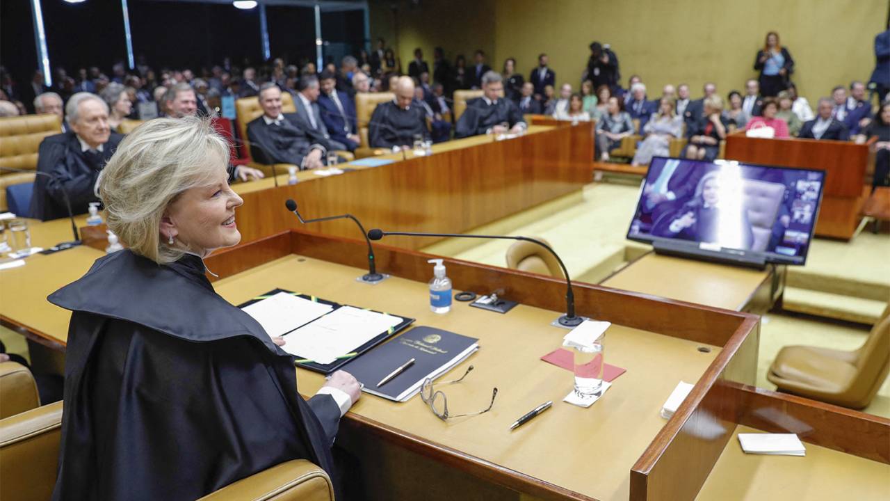 FIRMEZA - Rosa Weber: a presidente da Suprema Corte abriu o ano prometendo punição a golpistas que destruíram o prédio -