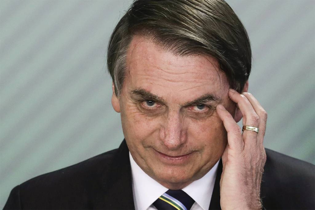 Deputada pede que TCU faça auditoria em acervo privado de Bolsonaro