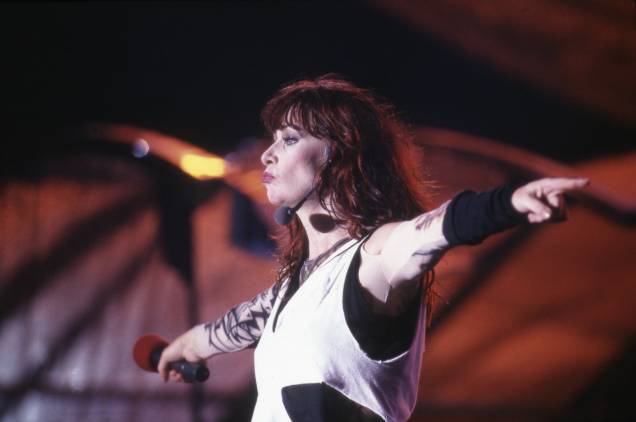 Rita Lee durante show no Hollywood Rock 1995, no Estádio do Pacaembu - Rita Lee durante show no Hollywood Rock 1995, no Estádio do Pacaembu -