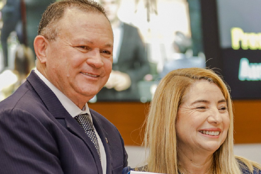 Governador e vice viajam à Europa e deputada assume governo do Maranhão