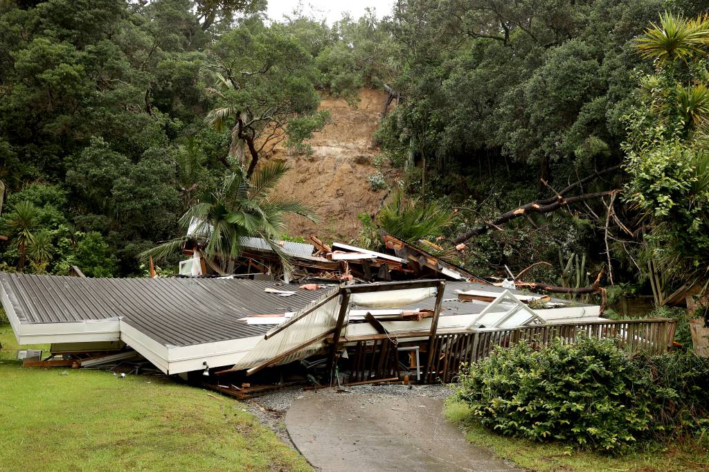 Cyclone Gabrielle Batters New Zealand Phil Walter