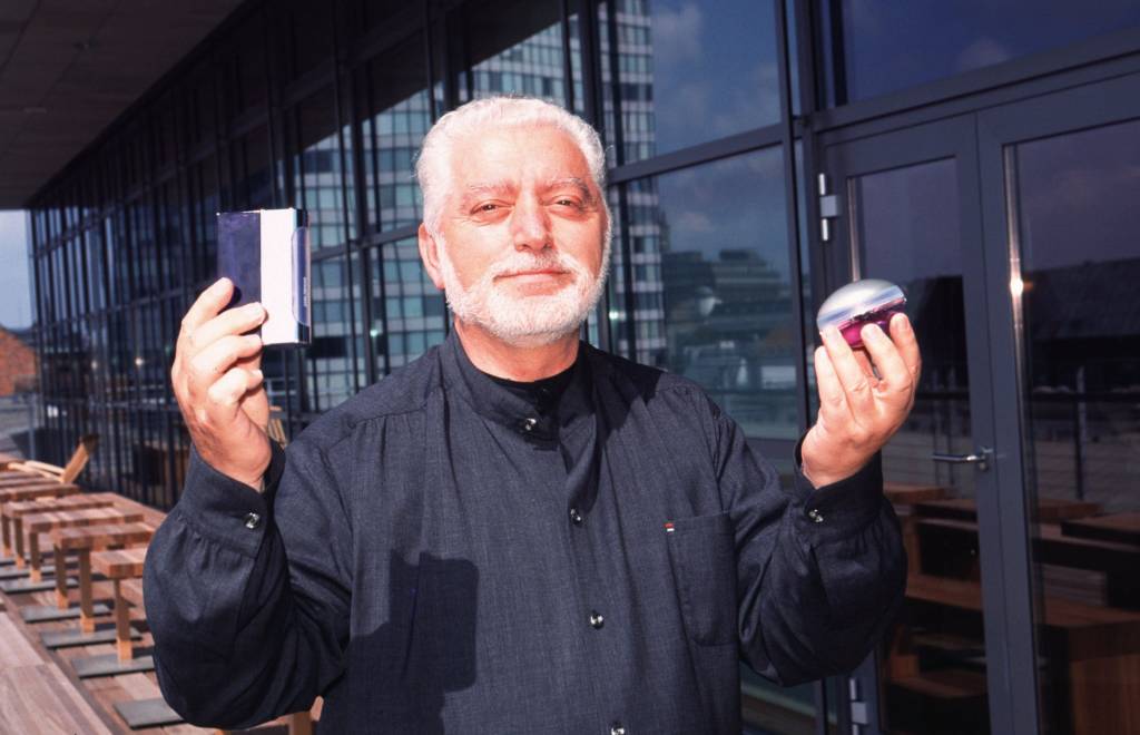 Modeschöpfer Paco Rabanne Stellt Neues Parfüm “Ultra Violett” Im .