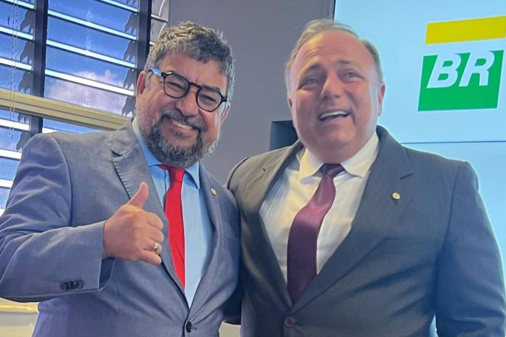 Gleisi critica foto de deputado petista com Pazuello: ‘tudo tem limites’