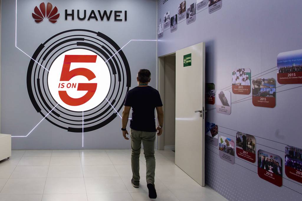 SPC321117.JPG NA MIRA - Huawei: a empresa é alvo de ameaças por coletar informação sigilosa -