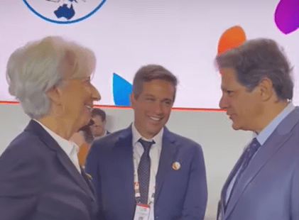 Crise financeira coloca bancos centrais na berlinda em decisão sobre juros