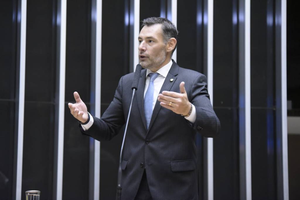 De ministros a prefeitos, quem vai à ‘churrascada’ de deputado em Brasília