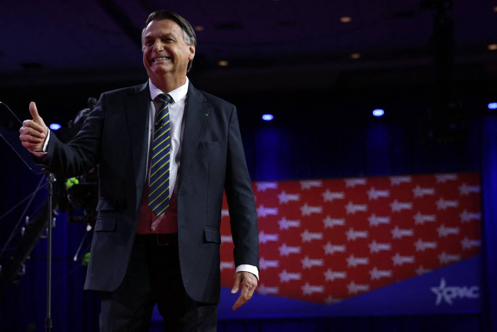 Bolsonaro ficará nos EUA mais tempo do que o previsto