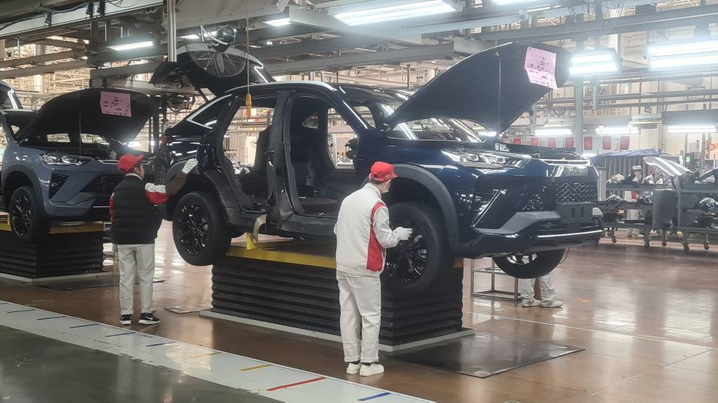 POT&Ecirc;NCIA - F&aacute;brica de ve&iacute;culos el&eacute;tricos e h&iacute;bridos da GWM, em Baoding:  China atingiu fronteira tecnologia dez anos antes do previsto