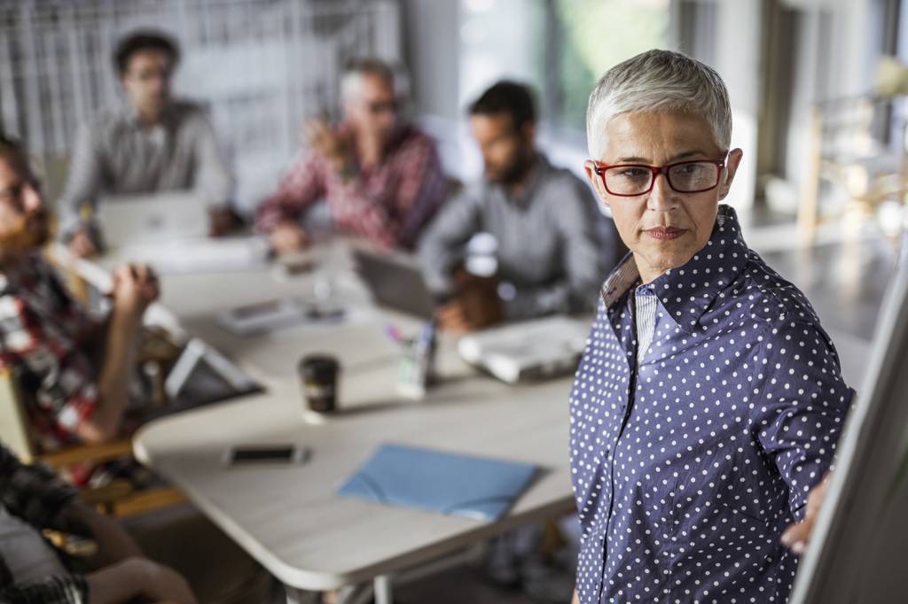 GettyImages-1072204824.jpg DESAFIO - Mercado de trabalho: hoje em dia, já existem iniciativas atreladas a profissionais maduros