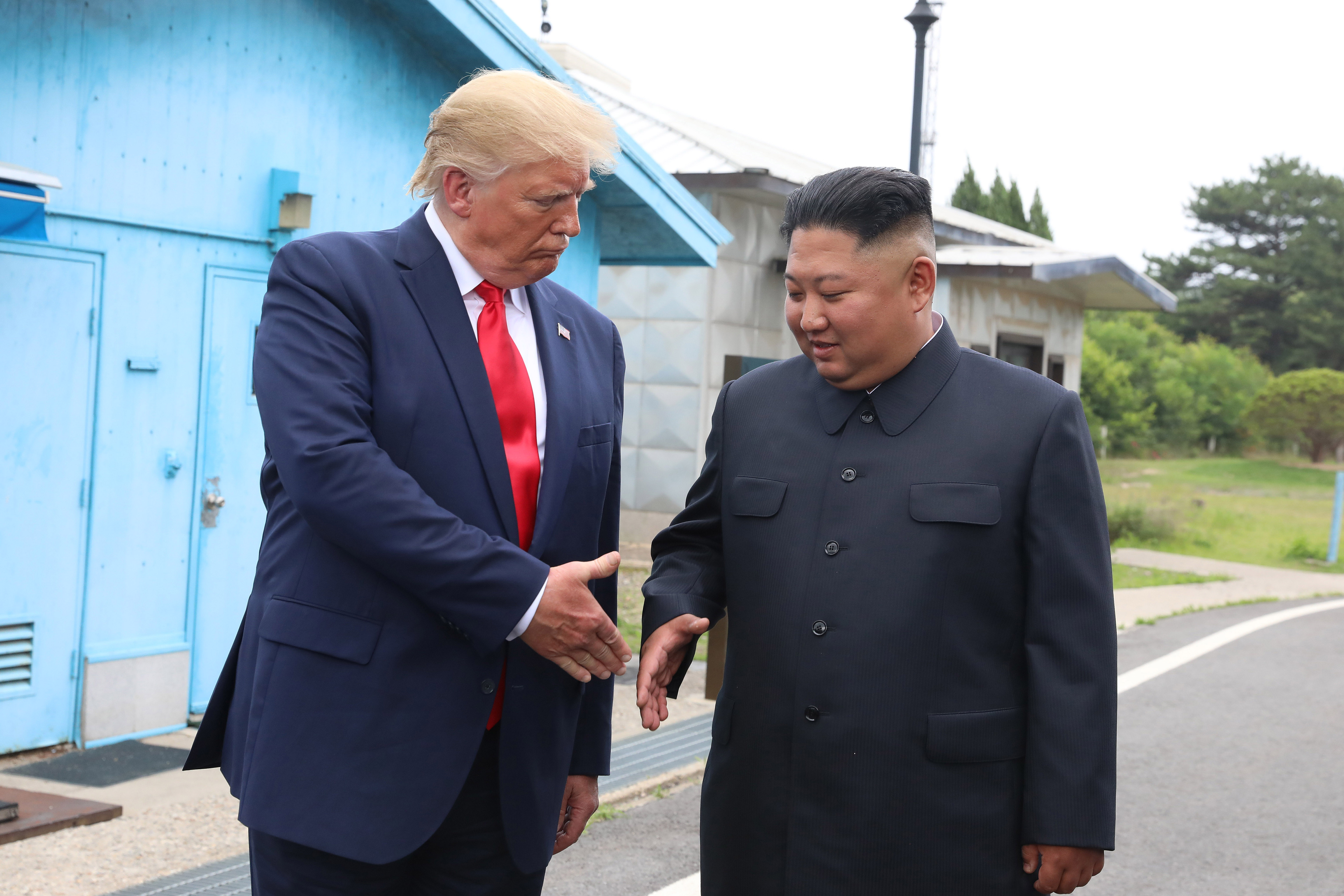 Em novo livro, Trump revela cartas de Kim Jong-un, Oprah e Hillary