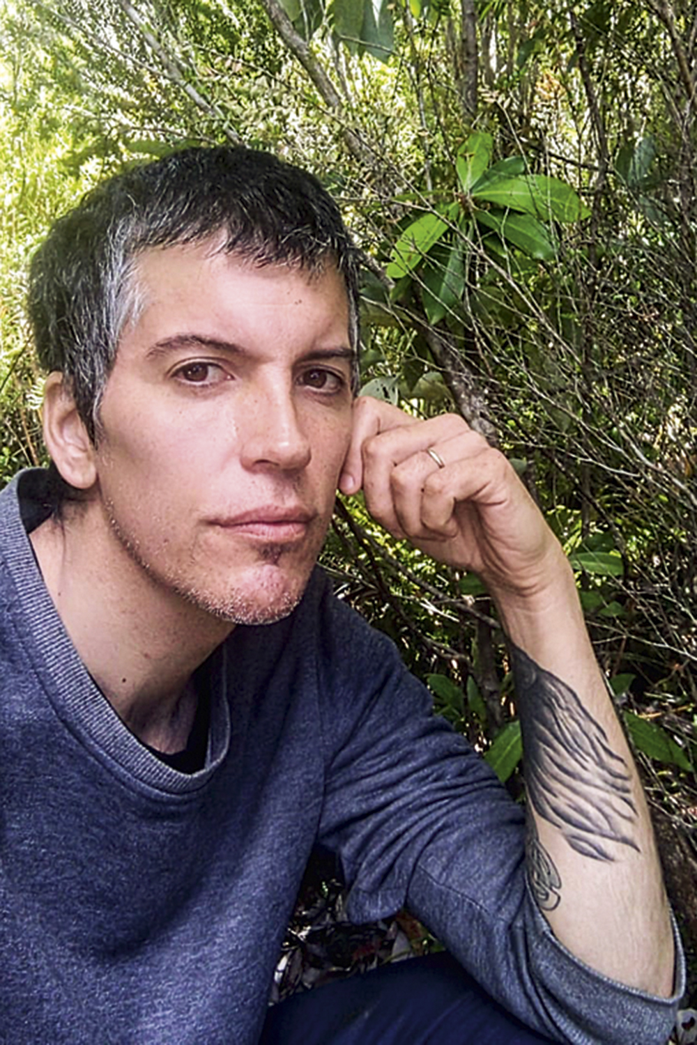 NICO-RAVEAU-CHILE,-46.jpg IDAS E VINDAS - O chileno Nicolás Raveau, 46, deu o passo para a transição aos 37, mas isso só fez acentuar suas angústias e ele abandonou o processo há dois anos, se entendendo no mundo como um homem. “Vivo hoje sem a dura autocrítica de antes”, diz