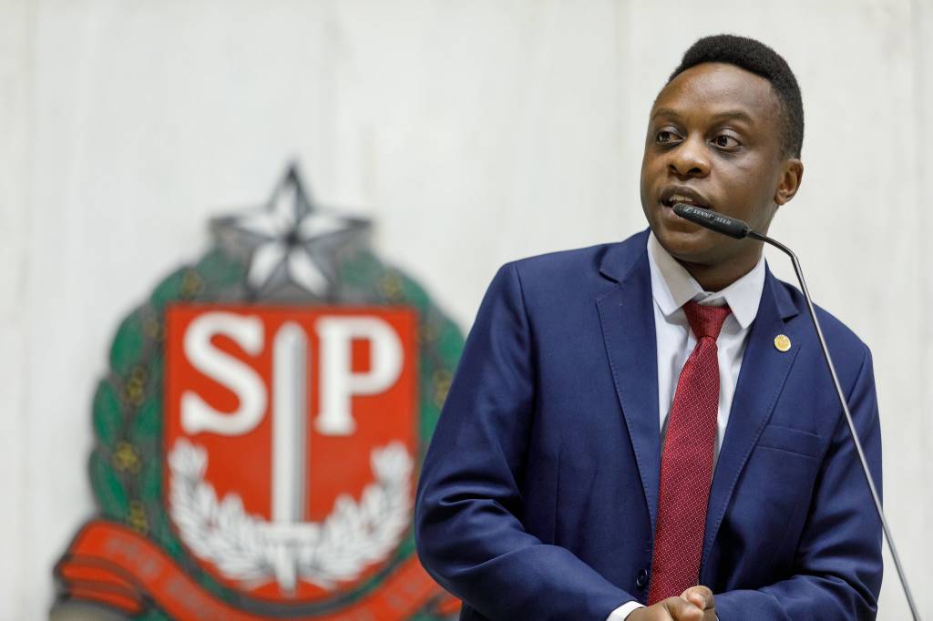 Deputado da base de Tarcísio é novo líder de audiência do MBL nas redes