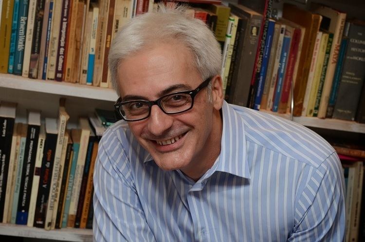 ‘A civilização dificilmente examina as raízes bárbaras que a constituem’