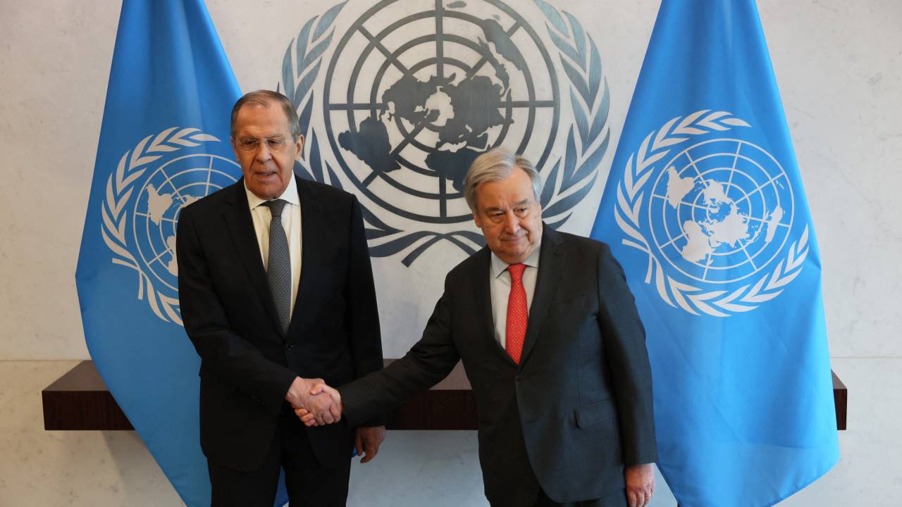 NEW YORK, NEW YORK - APRIL 24: Russian Foreign Minister Sergey Lavrovat and U.N. Secretary-General António Guterres shake hands as they prepare to hold a meeting at the United Nations headquarters on April 24, 2023 in New York City. The Security Council held a meeting that attended by U.N. Secretary-General António Guterres and Elizabeth Whelan, the sister of Paul Whelan who had been detained in Russia for more than three years after being convicted on espionage charges and sentenced to 16 years in prison in a trial U.S. officials have said were unfair. Lavrov's visit comes as Russia continues its invasion of Ukraine, and less than a month after Russia detained Wall Street Journal reporter Evan Gershkovich. Michael M. Santiago/Getty Images/AFP (Photo by Michael M. Santiago / GETTY IMAGES NORTH AMERICA / Getty Images via AFP)