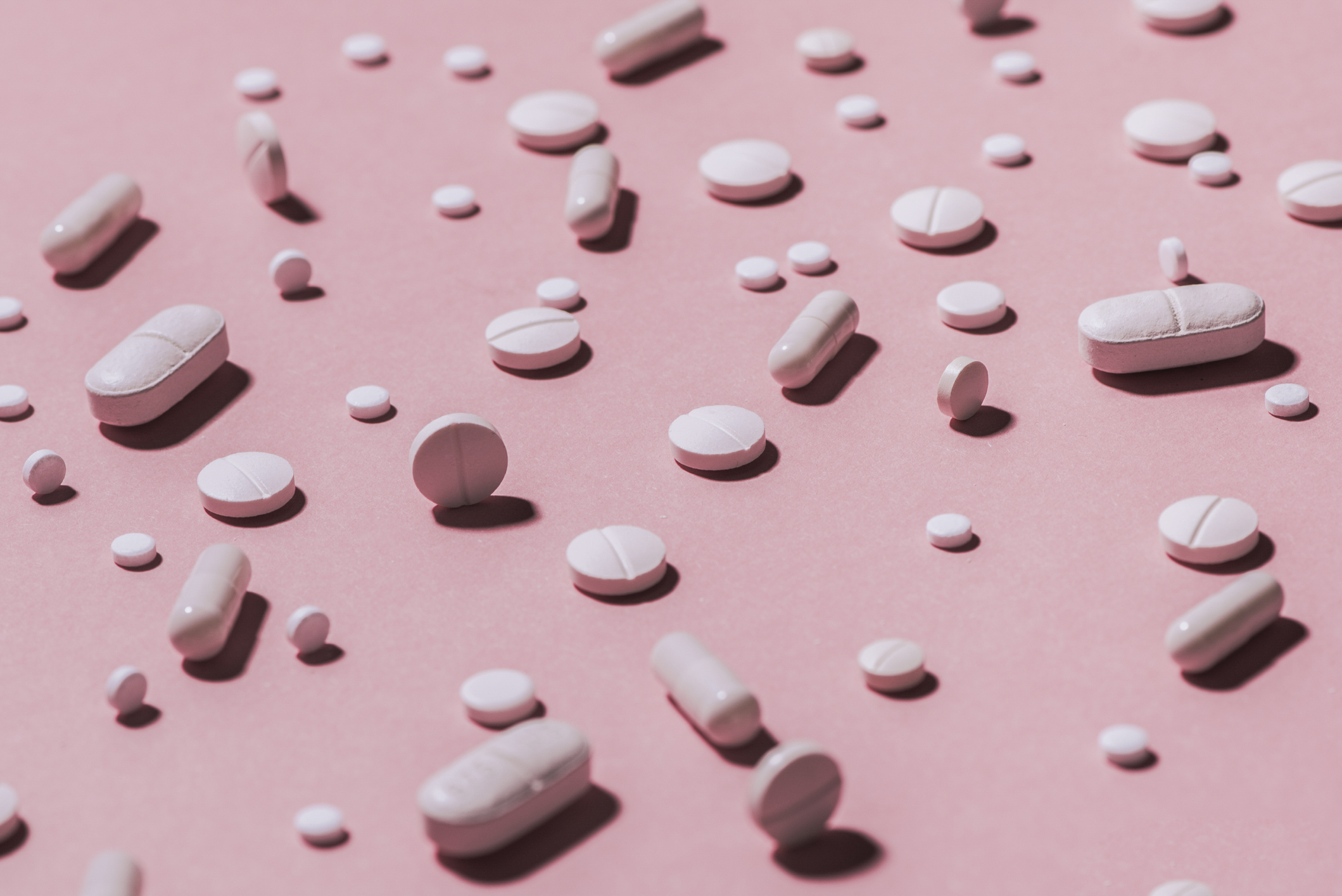 ‘Viagra feminino’ para mulheres na menopausa é liberado nos EUA – o que esperar do remédio para a libido